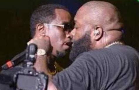 jay z and p diddy kissing